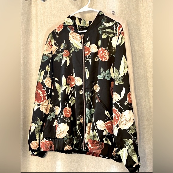 i jeans by Buffalo Jackets & Blazers - I Jeans by Buffalo Ladies Size Med Lined Floral Silky Bomber Jacket Black Floral